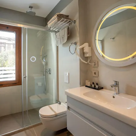 Baleze Boutique - Adults Only